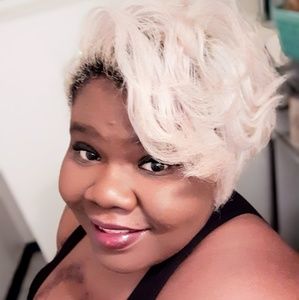 Meet your Posher, Ariana